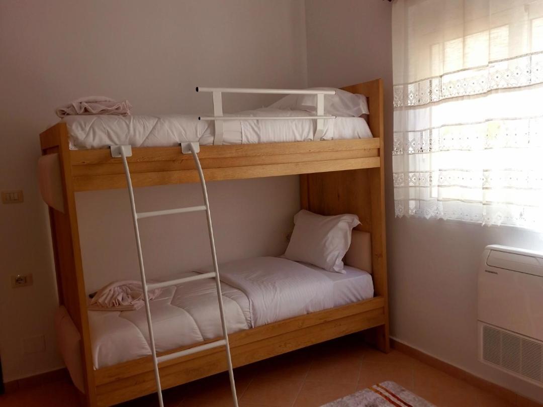 Apartment Antigona Gjirokastër Habitación foto