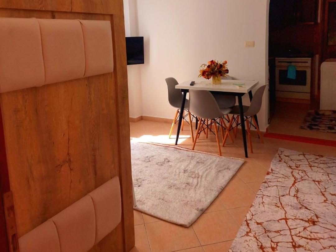 Apartment Antigona Gjirokastër Habitación foto